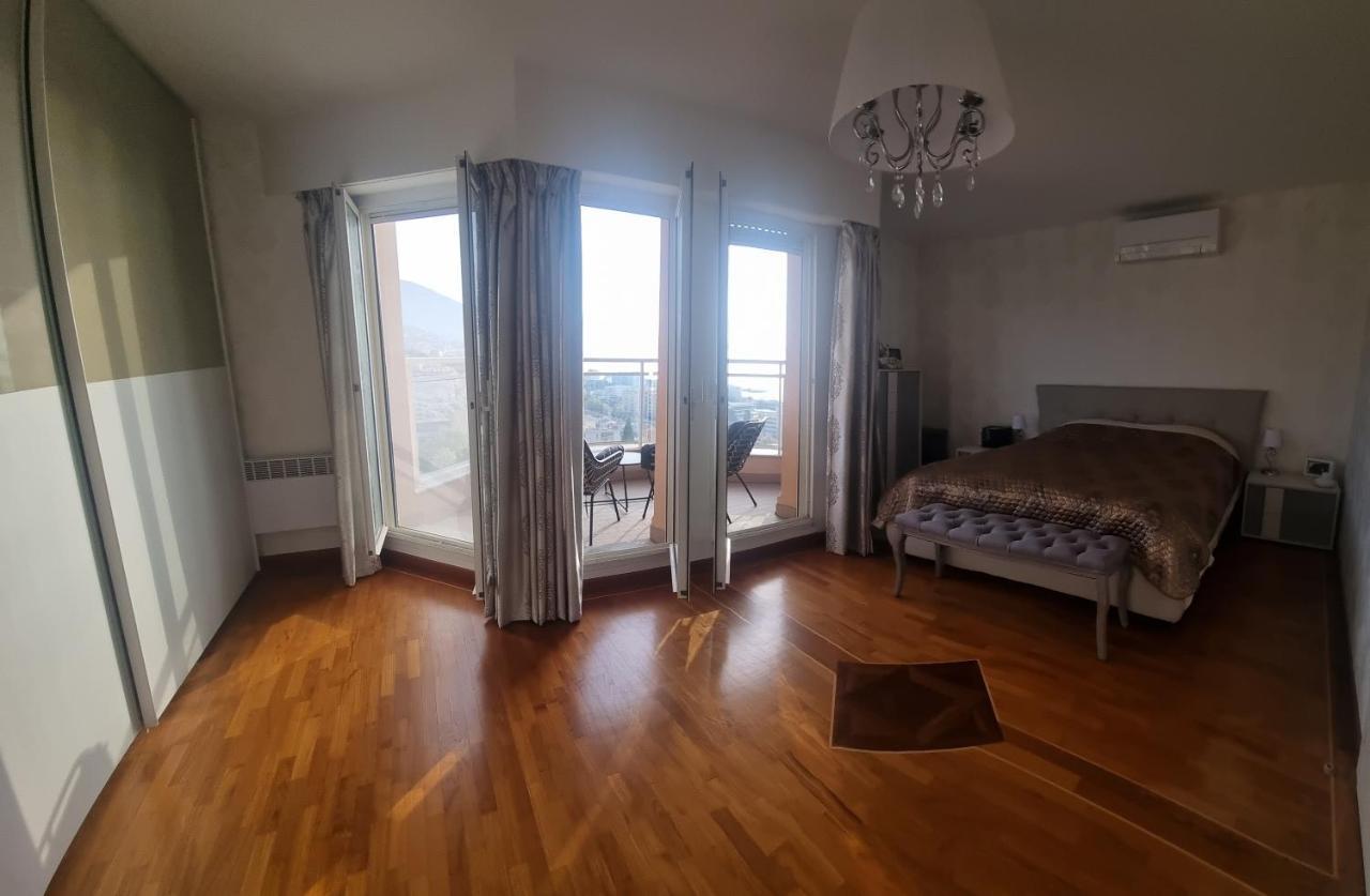 Dernier Etage D'Une Maison Roquebrune-Cap-Martin Exteriör bild